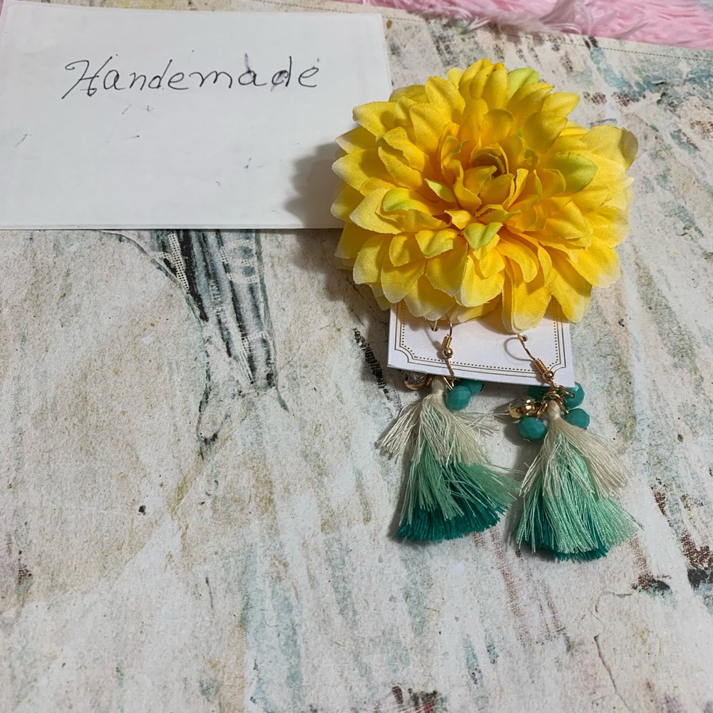Tassel green color palette earrings little beads.